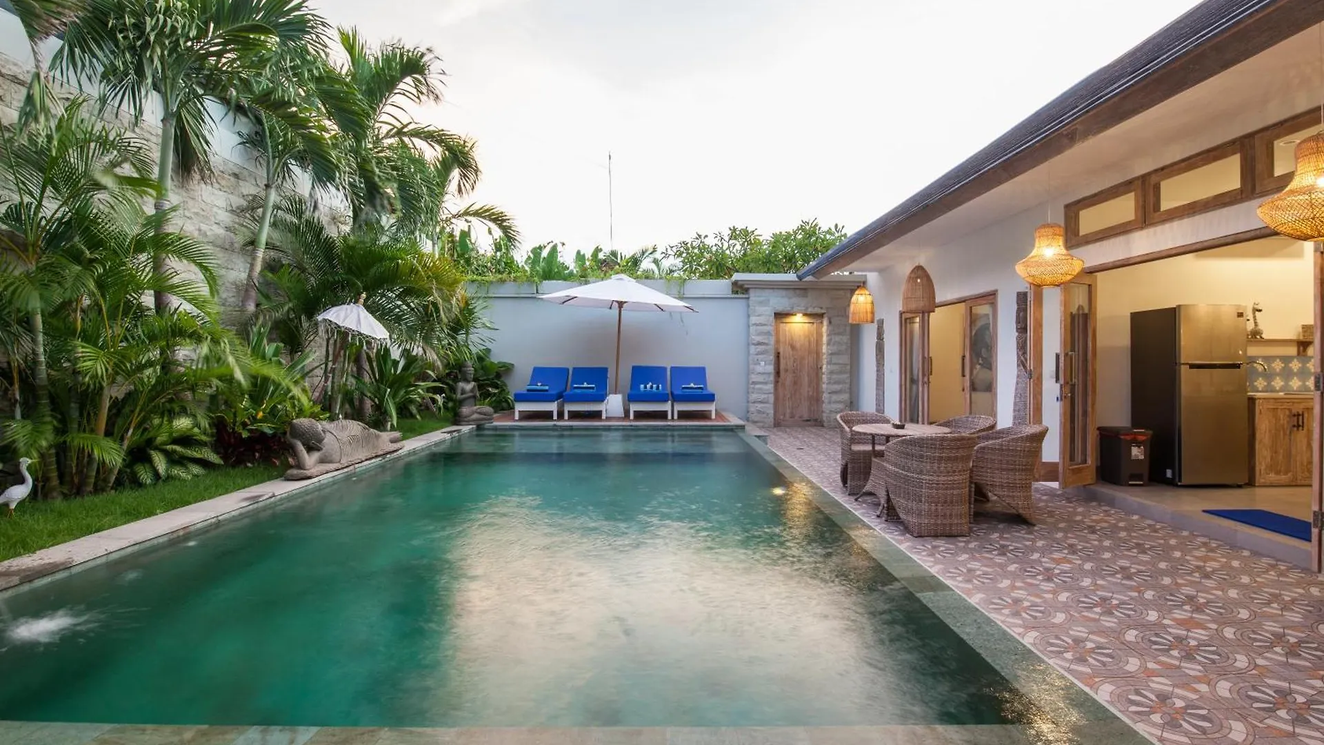 Ambermoon Villas Seminyak